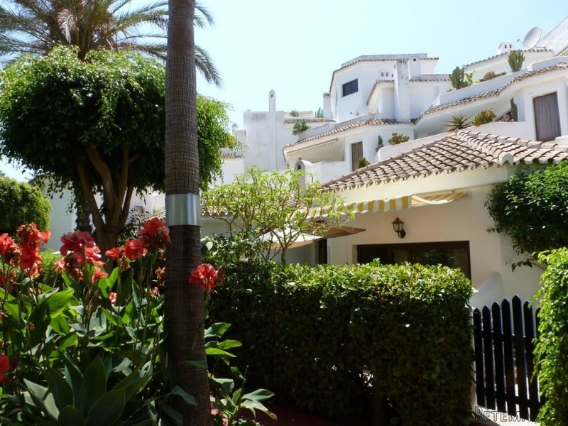 Beach side Elviria Apartment