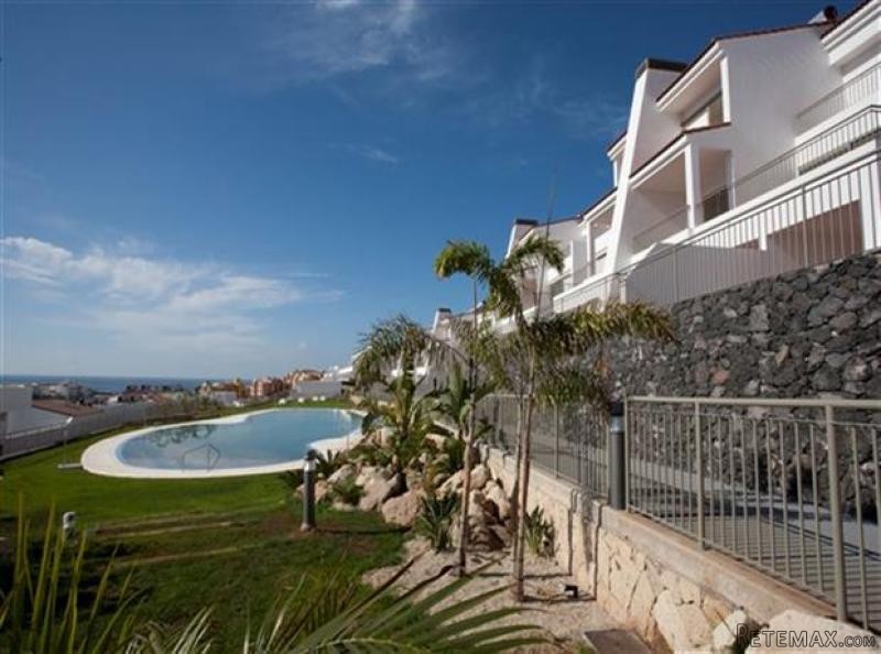 Apartment For Sale in La Caleta.. - 2