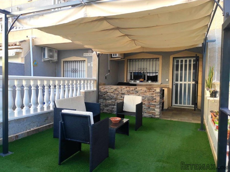 Bonito Duplex reformado en Playa Flamenca.La propiedad..