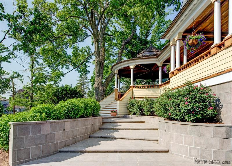 6 bedroom House For Sale: 34 Club Road.. - 2