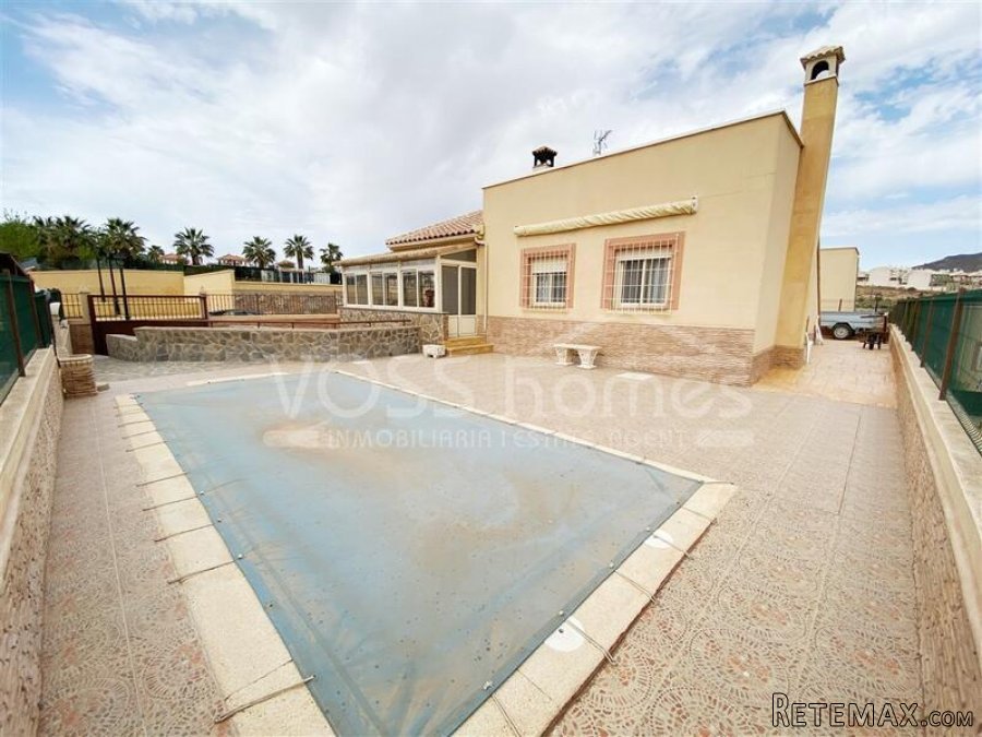 NEW & EXCLUSIVE TO VOSS HOMES - A stunning 3 bed, 2 bath.. - 2