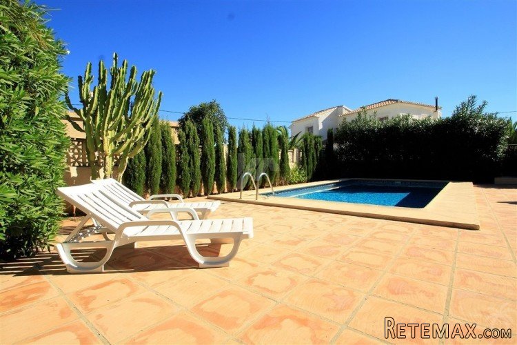 Villa for sale in Moraira, located on a completely flat.. - 2