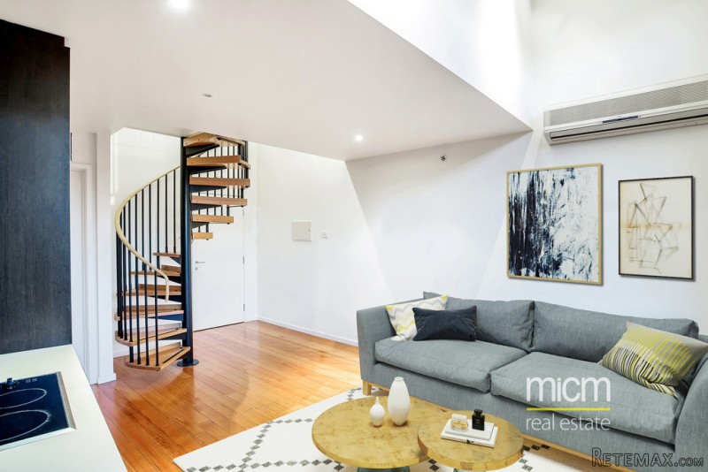 Authentic Warehouse Conversion Set Over.. - 2