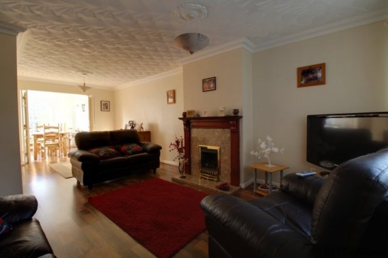 3 bedroom, Semi-detached House house.. - 2