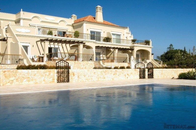 Stunning One Bedroom Duplex Apartment