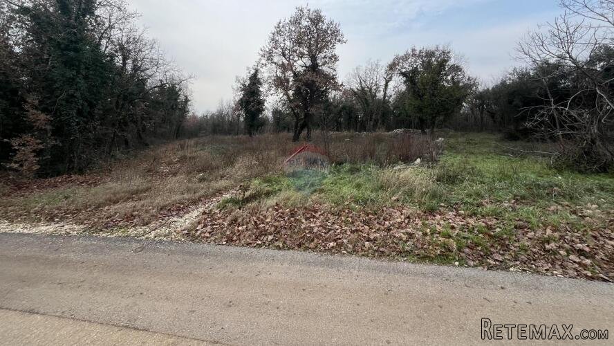 Sveti Lovreč - okolica, građevinsko zemljište u mirnom mjest