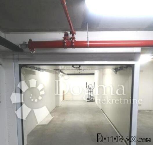 GARAŽA U LOVINČIĆEVOJ-28m2 !!! - 2
