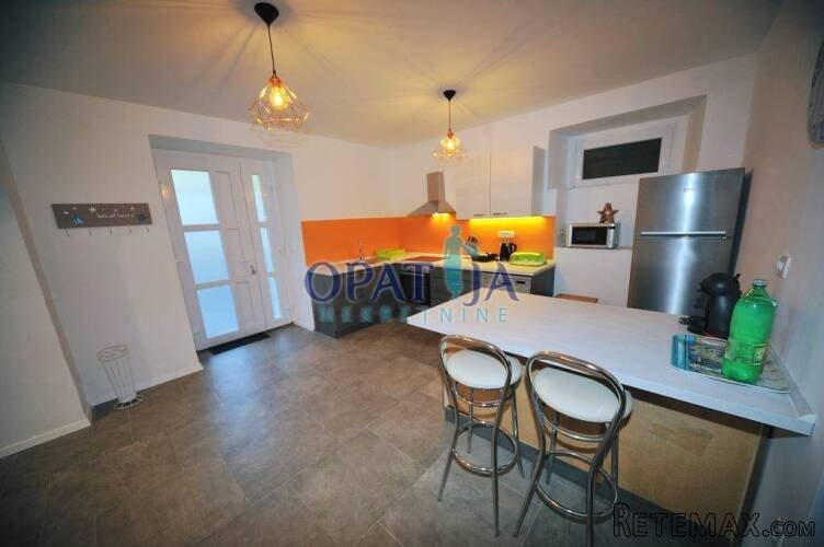 Opatija strogi centar stan 2S+DB, 100 m2, prizemlje - 2