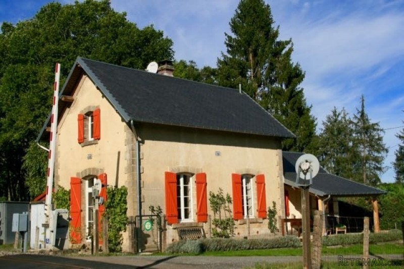 Delightful Detached House and Grounds