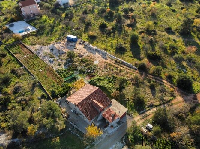 Građevinsko zemljište sa potencijalom - 3