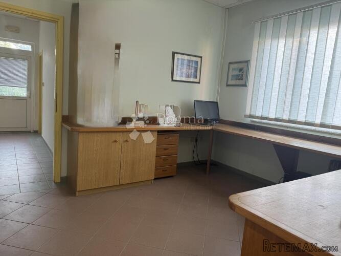 POSLOVNI PROSTOR/ 120 m2/ PARKING - KASTAV - 3