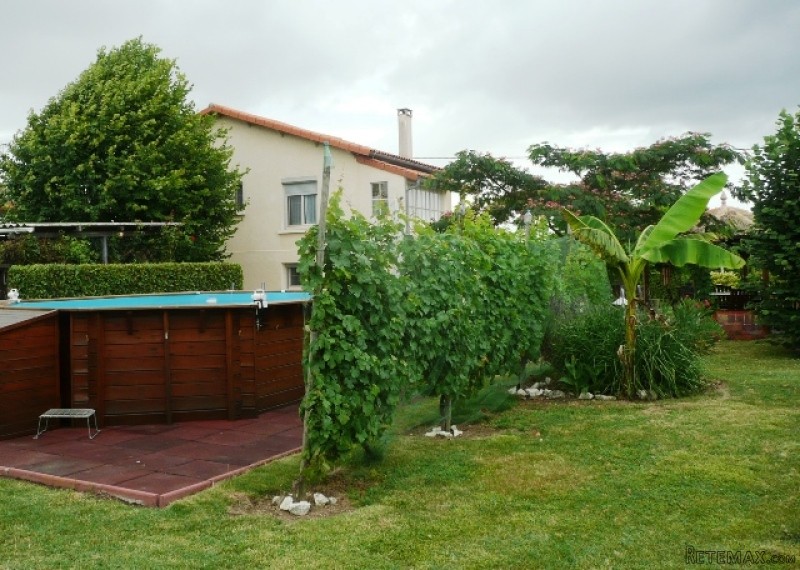 Villa With Off-Road Parking And Garage.. - 2