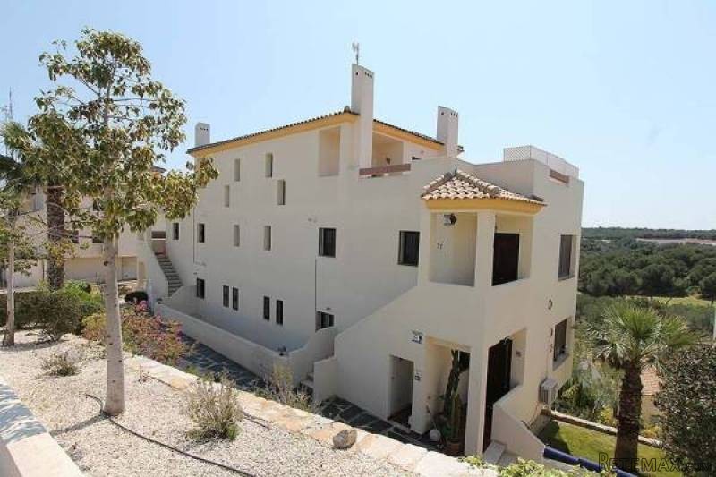 2 Bedroom 2 Bathroom Apartment In.. - 2