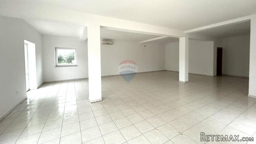 Stan Novigrad , Istra 135m2 , 4 spavaće sobe