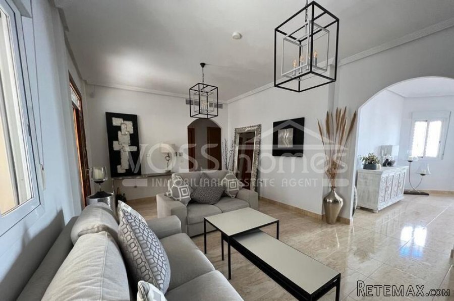 An absolutely stunning, top quality 3 bed 2 bath villa for.. - 3