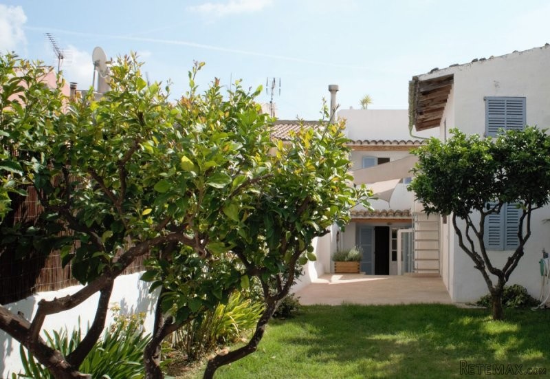 Beautiful townhouse with guest..