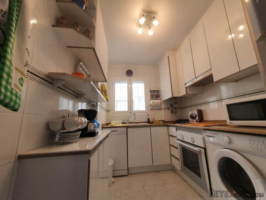 Nice 2 bedroom flat on the first line of the sea on the.. - 4
