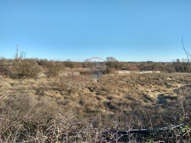 Istra, Kanfanar -građevinsko zemljište 4178m2 za... - 3