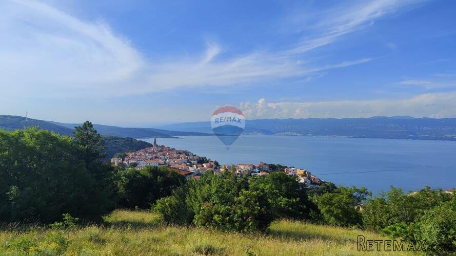 OTOK KRK-VRBNIK građevinski teren -EKSKLUZIVNO SAMO KOD NAS