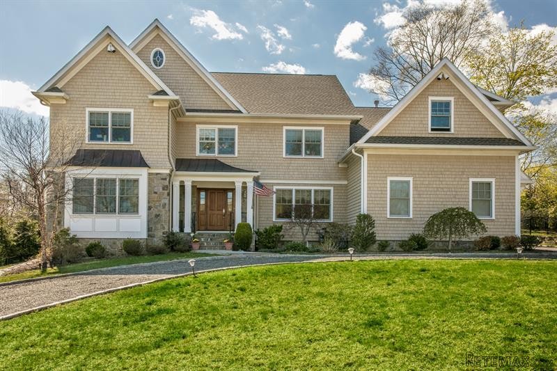 5 bedroom House For Sale: 8 Rolling..