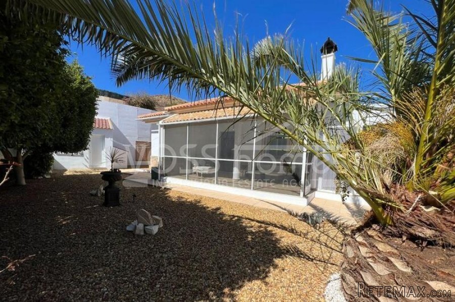 An absolutely stunning, top quality 3 bed 2 bath villa for.. - 10