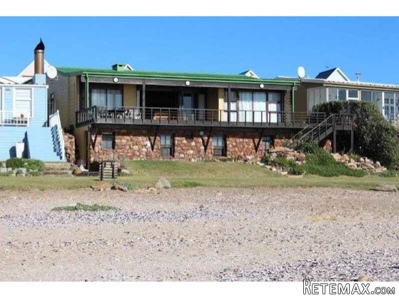 4 bedroom House For Sale: Point Village