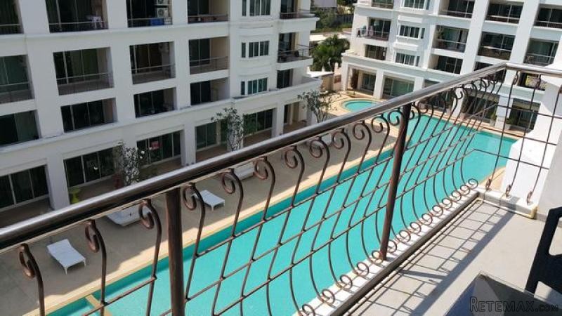 2 Bedroom Condo for sale in Jomtien -..