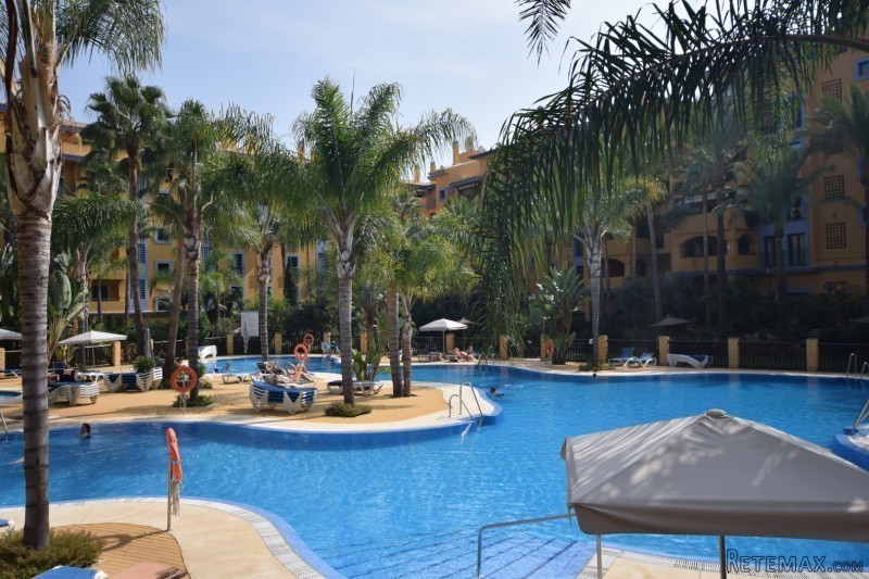 2 Bedroom Middle Floor Apartment
