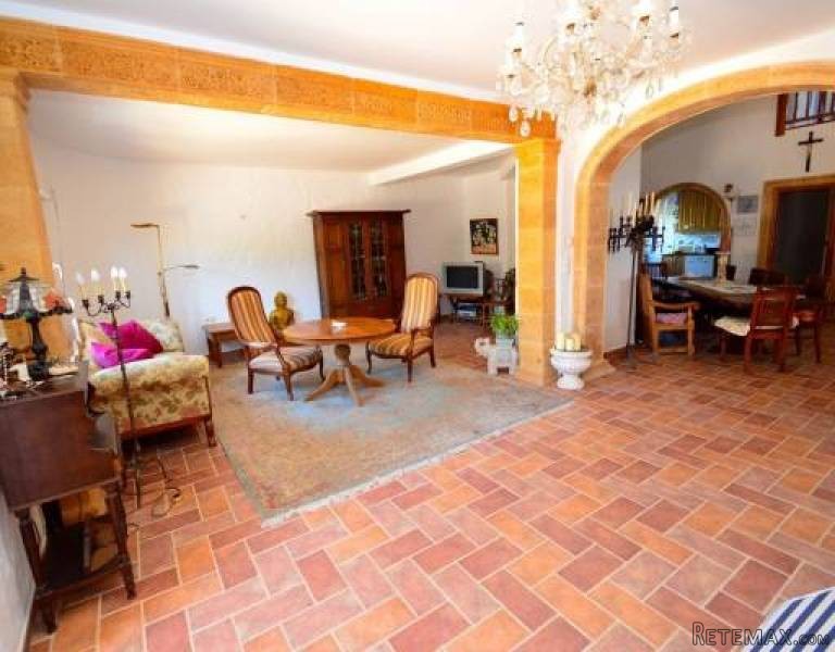 8 Bedroom 2 Bathroom Villa In La.. - 2