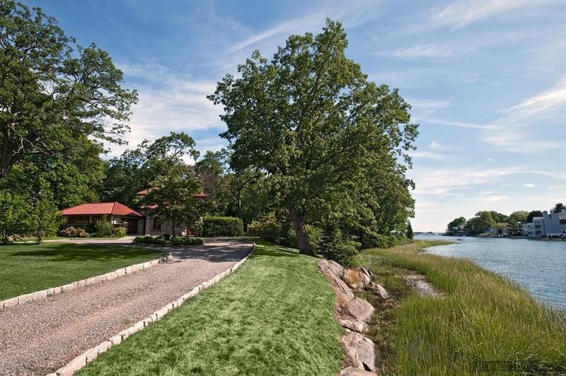 3 bedroom House For Sale: 30 Oneida..