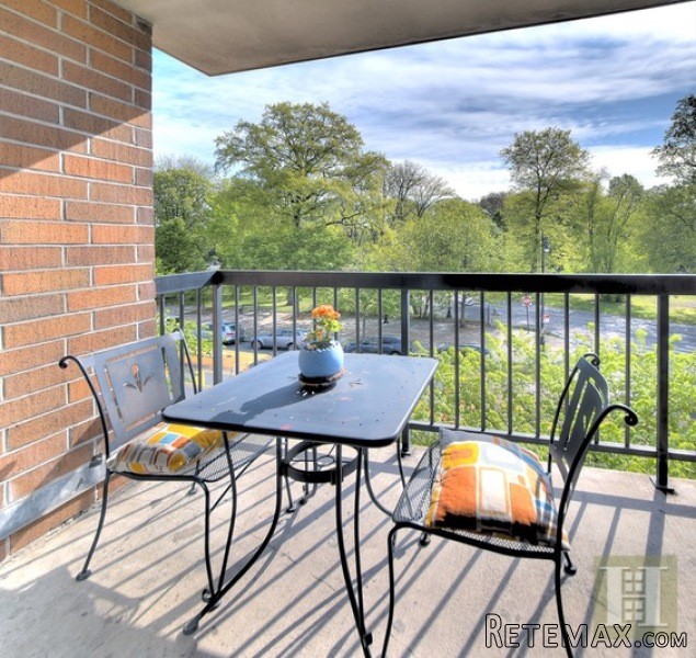 2 bedroom Apartment For Sale: 207..