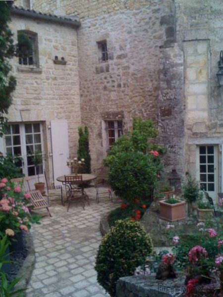 5 Bedrooms - Maison - For Sale - 2