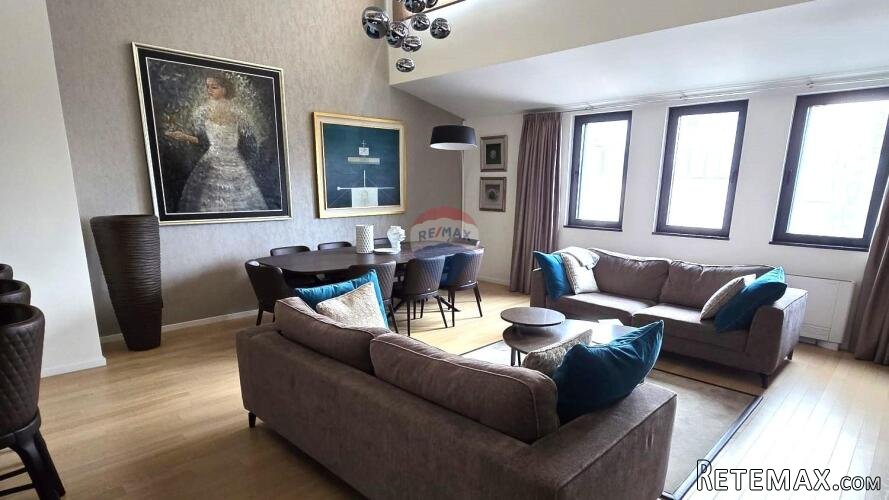 Beograd,Vračar-Luksuzni dvoetažni penthouse