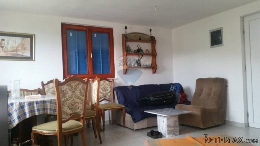 KUĆA S 3 APARTMANA NEDALEKO OD MORA! - 5
