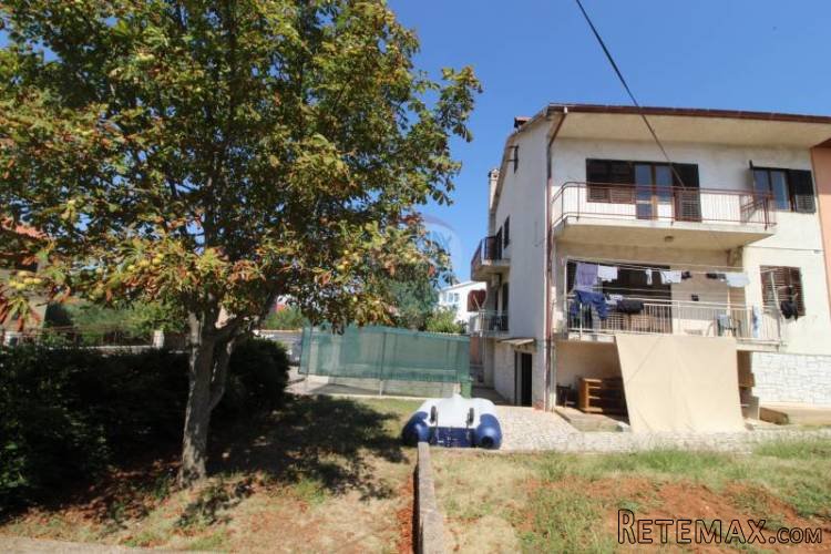 ISTRA, PULA, GALIŽANA, dvojna kuća na mirnoj lokaciji