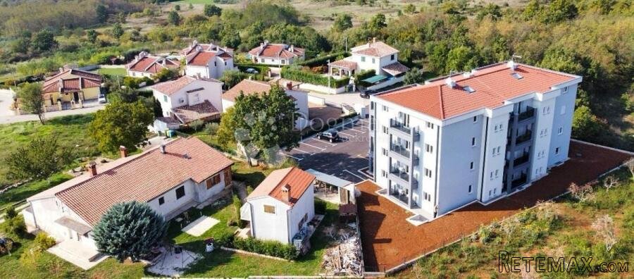 Luksuzan dvosoban stan u prizemlju s terasom - Poreč okolica - 2