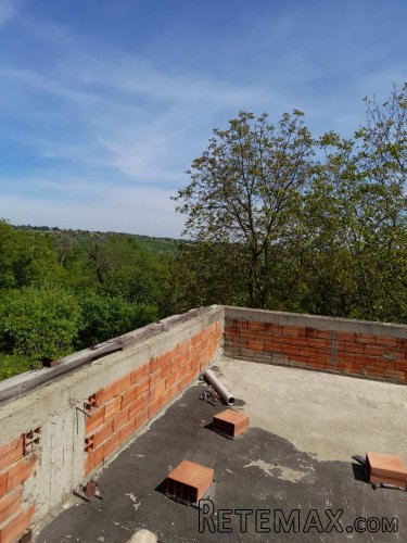 Nedovršena vikendica KO Čortanovci - 2