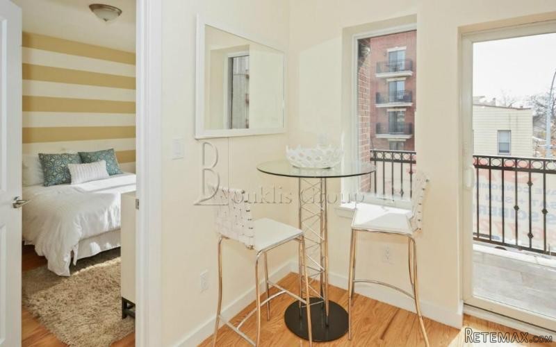 Brand New Tax-Abated 1 Bedroom Luxury.. - 2