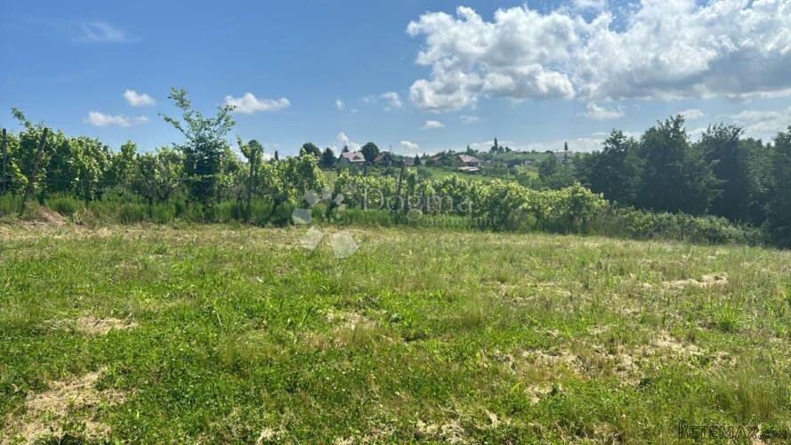 GRAĐEVINSKO ZEMLJIŠTE VUKANOVEC S POGLEDOM - 3