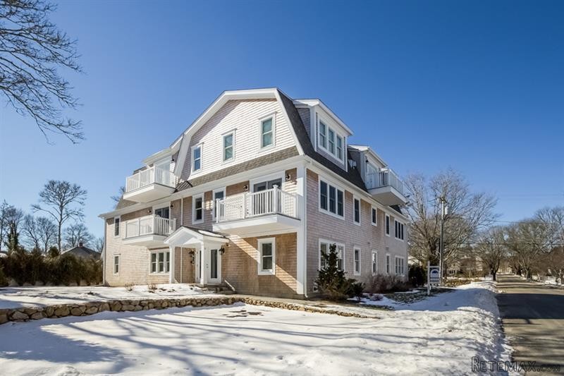 3 bedroom Flat For Sale: 16 Cottage..