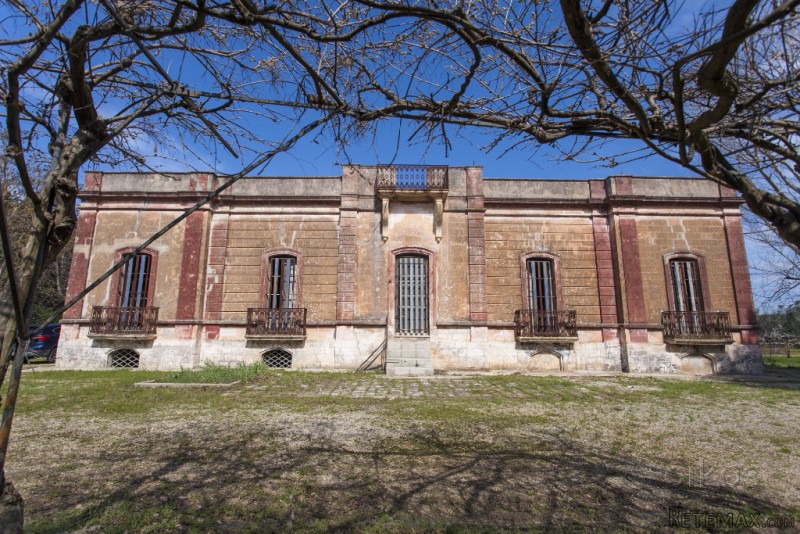 V000277, Historic Villa For Sale In..