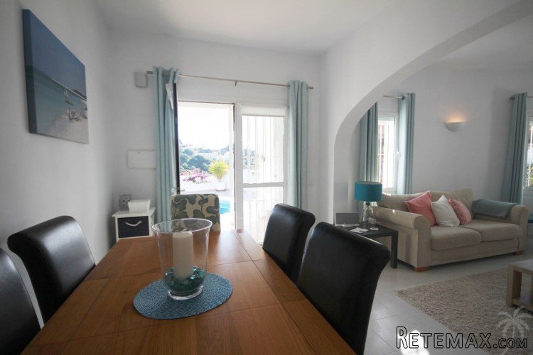 This lovely clean and well maintained villa has all the.. - 5