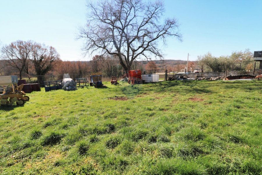 POREČ, okolica-građevinska parcela 2025m2