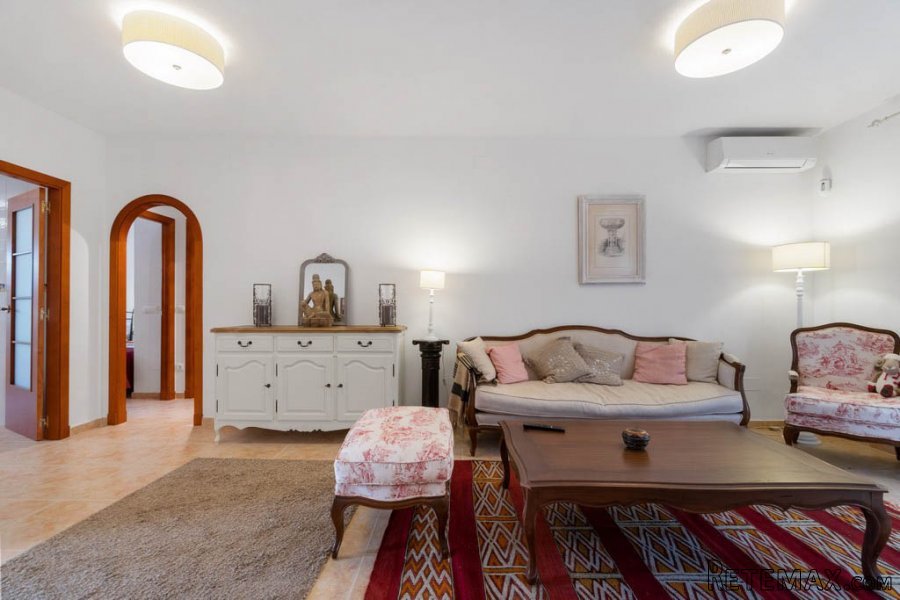 House with 3 bedrooms and 2 bathrooms, 2 terraces and a.. - 3