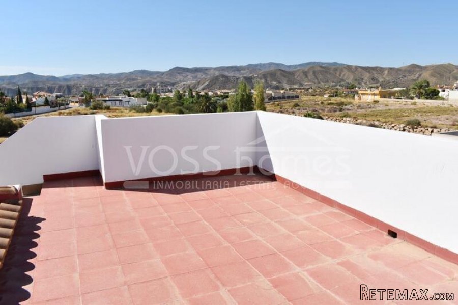 NEW & EXCLUSIVE TO VOSS HOMES - An impressively presented.. - 13
