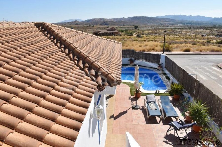 NEW & EXCLUSIVE TO VOSS HOMES - An impressively presented.. - 14