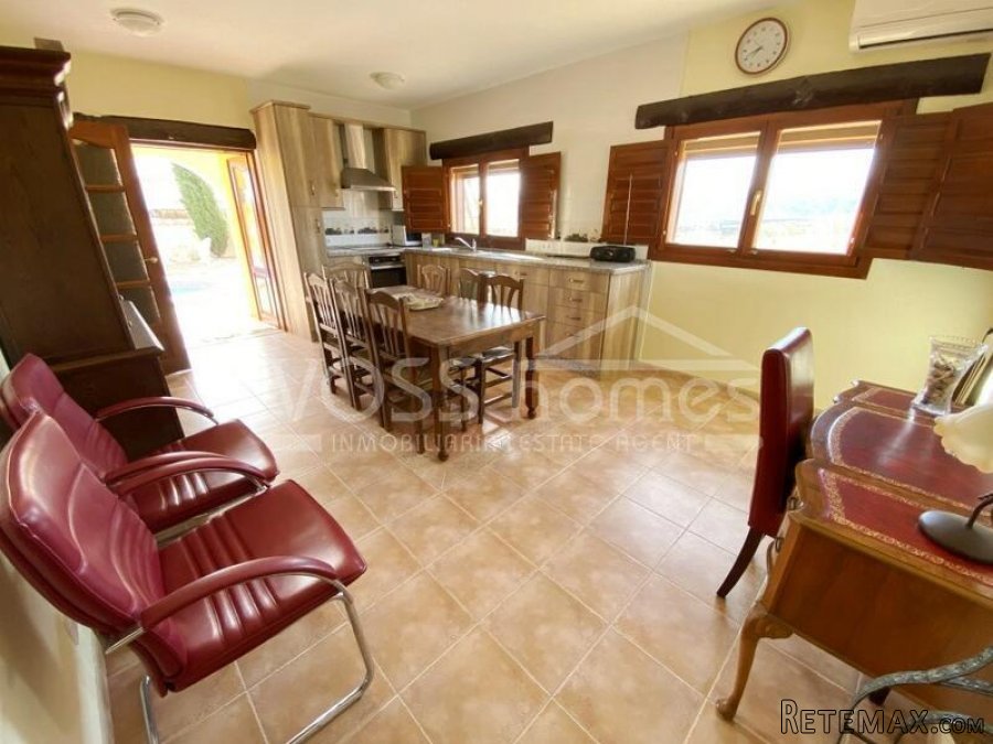 NEW TO VOSS HOMES - A beautifully designed, quality.. - 14