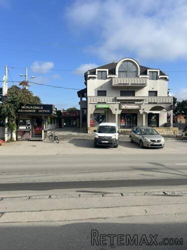 Izdajem sobe u Borči - hostelski tip smeštaja
