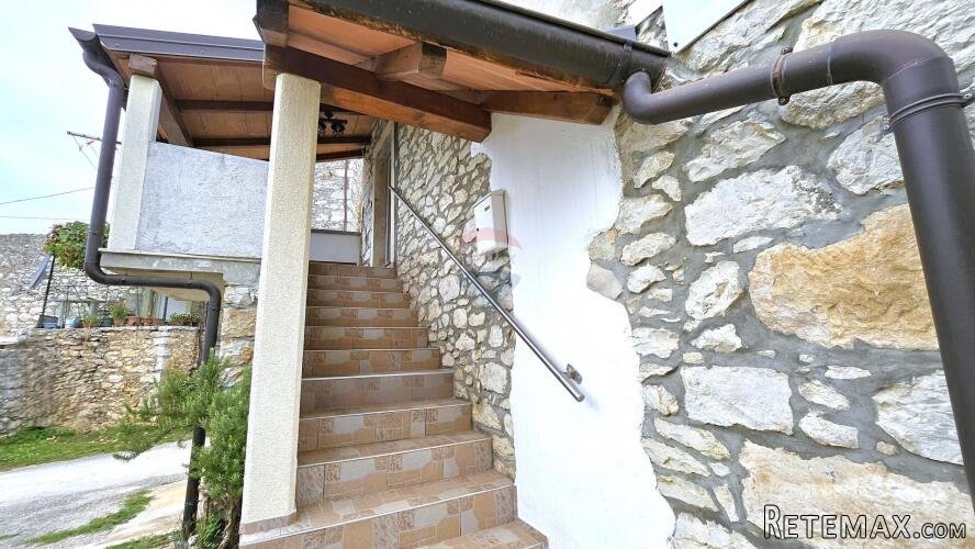 Istra, Brtonigla, autohtona kuća u nizu - 2