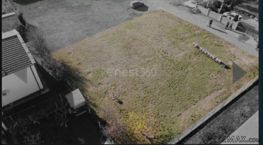Prodajem urbanizovan plac u Donjoj Gorici-Podgorica - 2